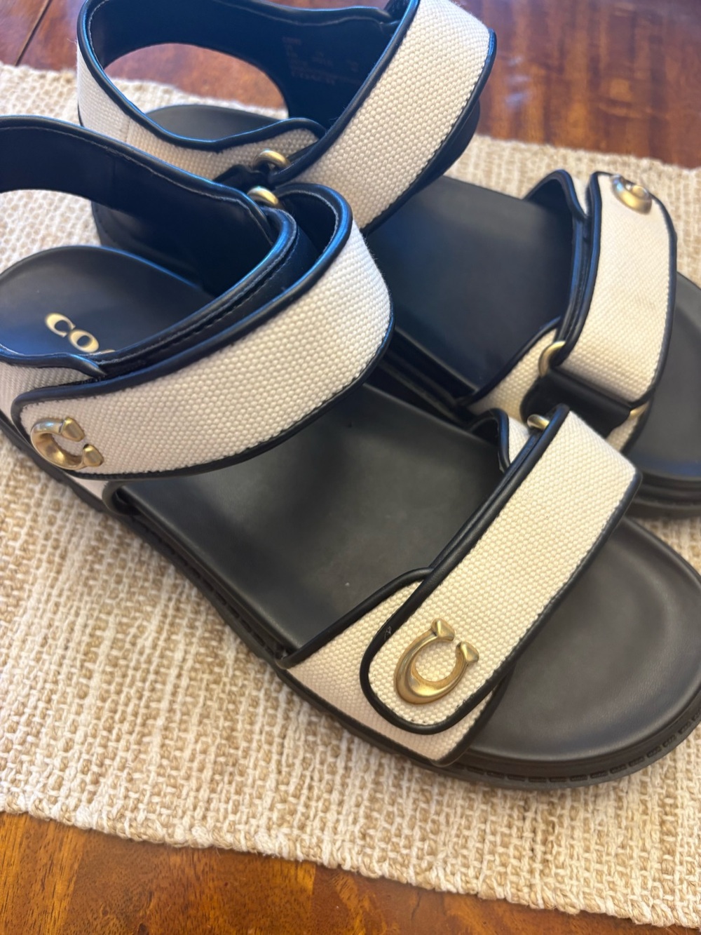 Coach Brynn Sandal, 9,5 - Picture 4 of 7